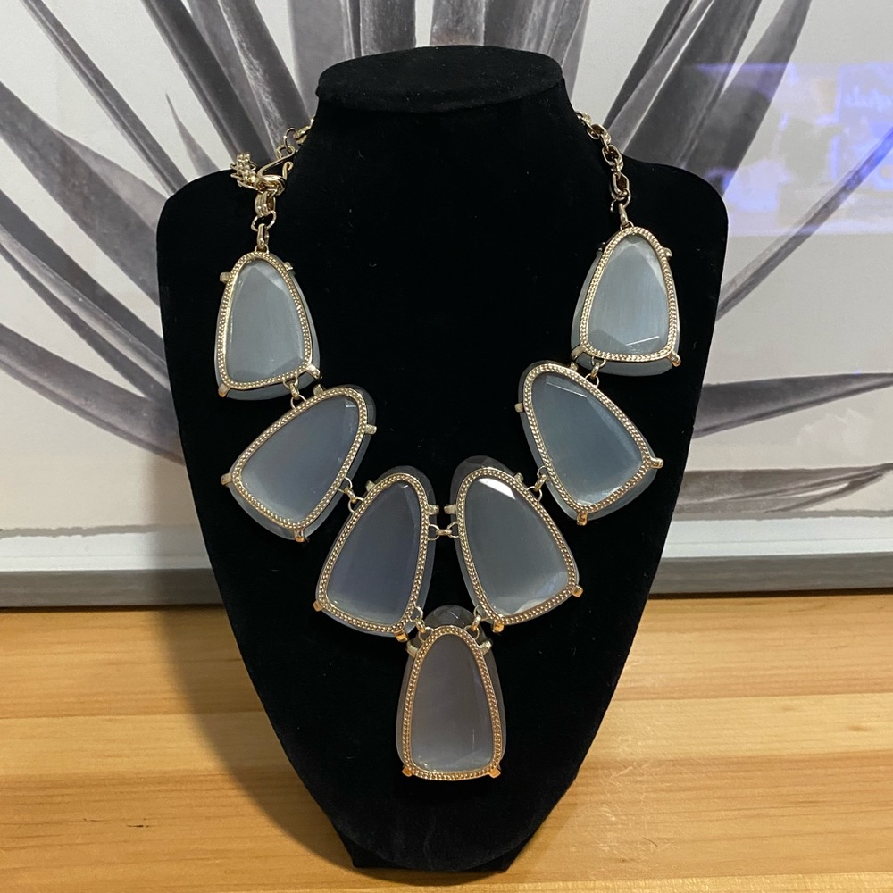 Kendra Scott Harlow Gold Statement Necklace in Slate Cat’s Eye - Picture 2 of 3